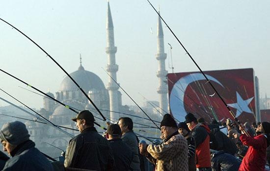 Осень в Турции - сезон самых престижных бот-шоу, рыбацких турниров и лодочных гонок в мире