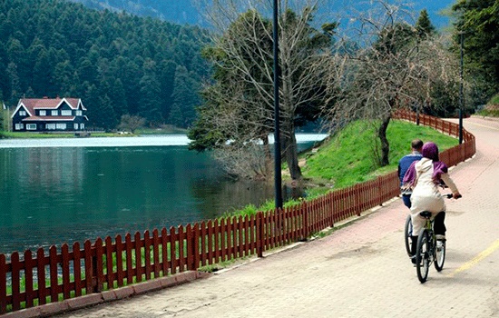 Природный парк озера Абант недалеко от турецкой провинции Болу - идеальное место для уединения