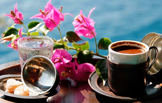 Как правильно пить турецкий кофе?