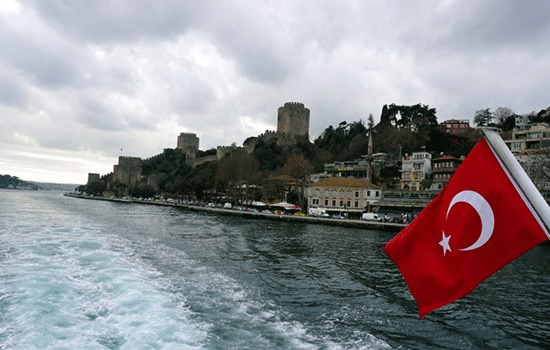 Путешествуя между континентами в Стамбуле: Босфор круиз