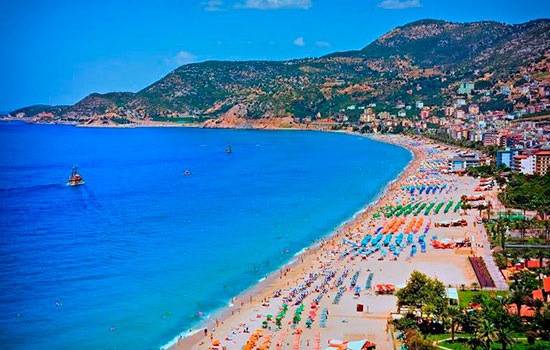 Объявлен список лучших пляжей в Европе с Голубым флагом, который возглавила турецкая Анталия