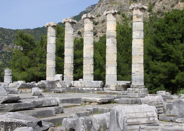 храм Афины в Приене