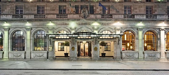 Самая богатая женщина России может приобрести старейший отель Дублина
