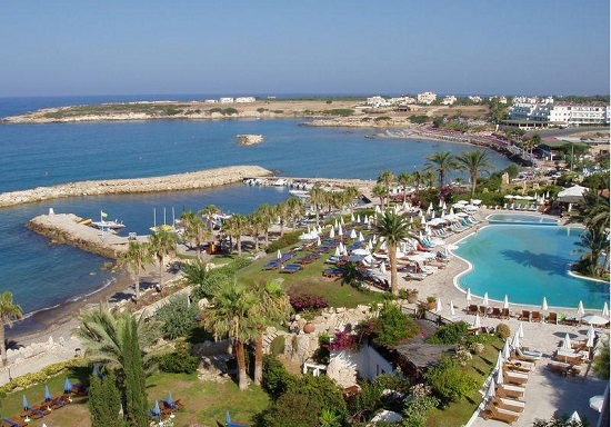 Кипр готовится принимать туристов. Путевки подешевели на 30%