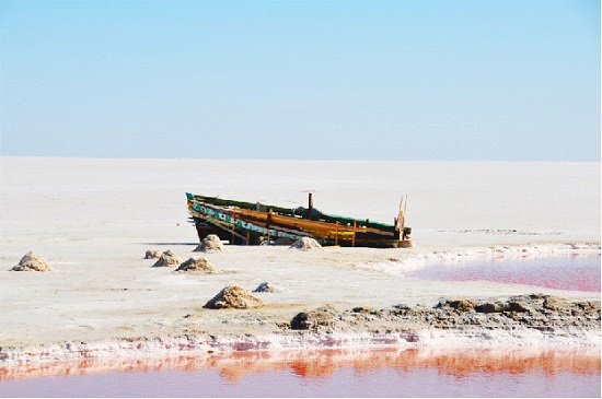  Шотт-эль-Джерид- огромнейшее соляное озеро Туниса в песках величественной Сахары