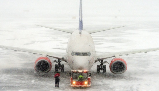 Аэропорт Стамбула в ожидании сильной снеговой бури отменил некоторые рейсы