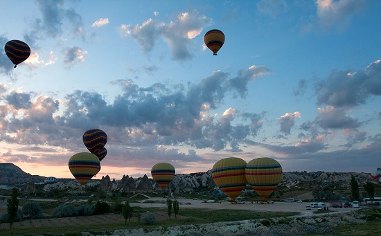Экстренная посадка воздушных шаров в Каппадокии не была "мягкой". ЧС на курорте в Турции