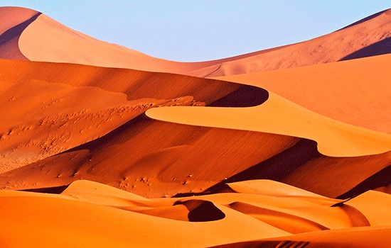 Пустыня Намиб - земля, которая прекрасно воплощает в себе мощь и силу природы