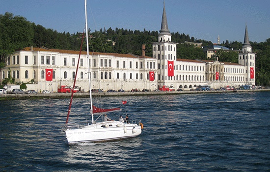 Здание высшей военной школы Kuleli Стамбула было превращено в музей