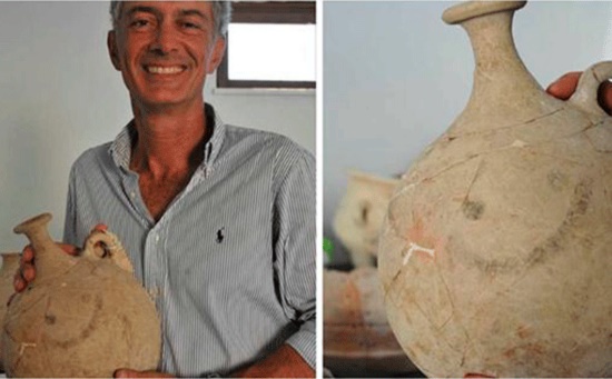 «Наиболее древний смайлик эмодзи» находится в Турции