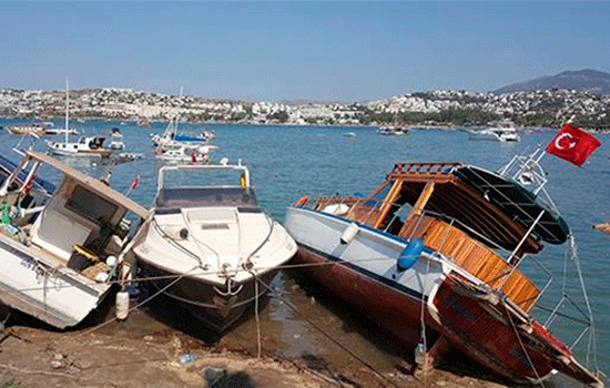 Волна цунами была зарегистрирована на турецком курорте Бодрум после землетрясения в Эгейском море 21 июля