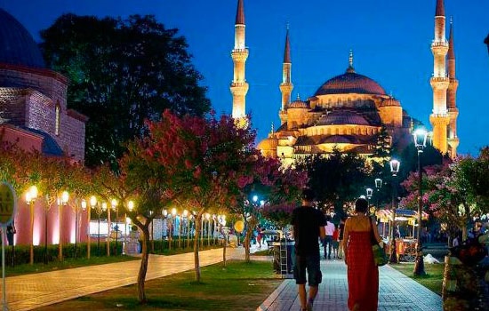 Почему Стамбул входит в десятку самых посещаемых городов мира?