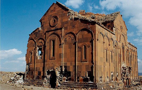 Средневековый собор Ани на востоке Турции будет восстановлен для туризма