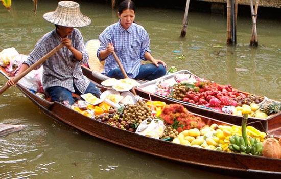 Таиланд: плавающий рынок в Дамноен Садуак