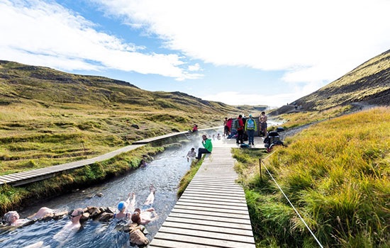 Горячие бассейны и источники Исландии