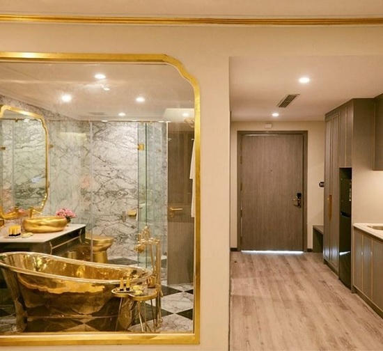 Вьетнам открыл гостиницу с внутренней и внешней отделкой из 24-каратного золота