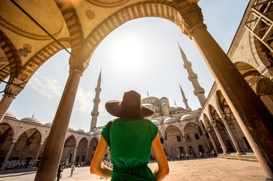 Как обнаружить и избежать распространённых туристических афер в Стамбуле?