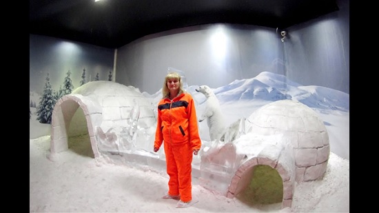 В Турции для туристов создали специальную комнату со снегом