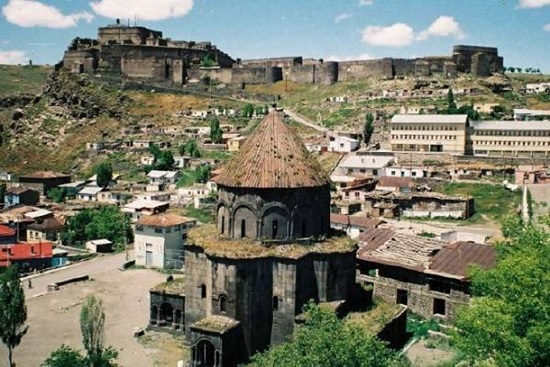 Осмотр города Карс и его крепости — ещё одна достопримечательность Турции