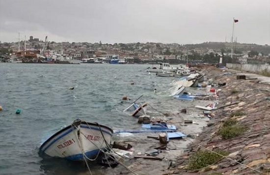 На Турцию обрушился ураган. Есть пострадавшие