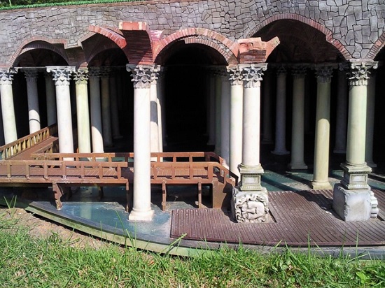 Огромное водохранилище Византийского периода – Цистерна Базилика в Стамбуле