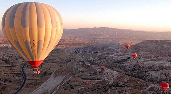 В Турции возобновляют воздушный туризм по долине Соганлы