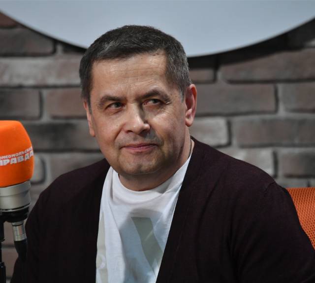 Николай Расторгуев отказывается обращаться за помощью в клинику эстетической медицины