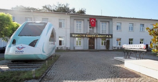 В Стамбуле открыли выставку с первым турецким электропоездом