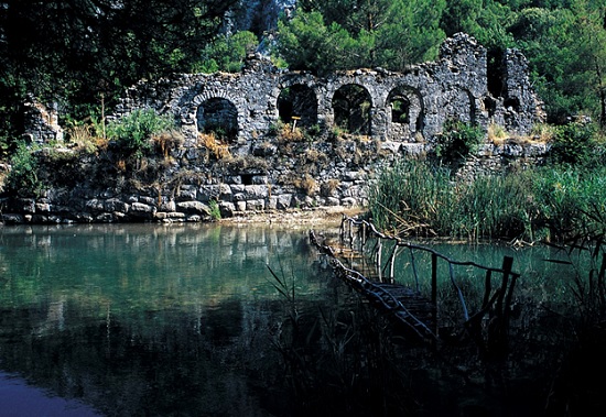 Ожившая история в Турции: руины античного города Олимп