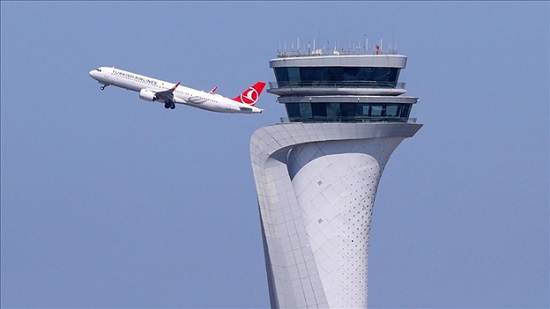 В аэропорту Стамбула сделали зону стоппинга для тех, кто хотел бы понаблюдать за посадкой самолетов