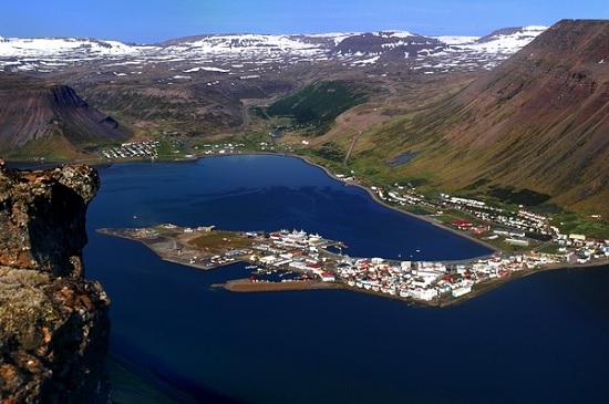 Один из самых дорогих курортов Исландии вводит ограничения для туристов