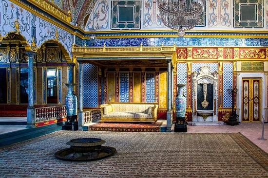 Дворец Йылдыз вновь открыт для посетителей после шестилетней реставрации
