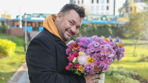«Вы восхитительны!» Сергей Жуков выступает после концертов в Алматы и Астане
