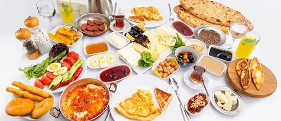 TasteAtlas опубликовал рейтинг лучших вариантов завтрака в 2025