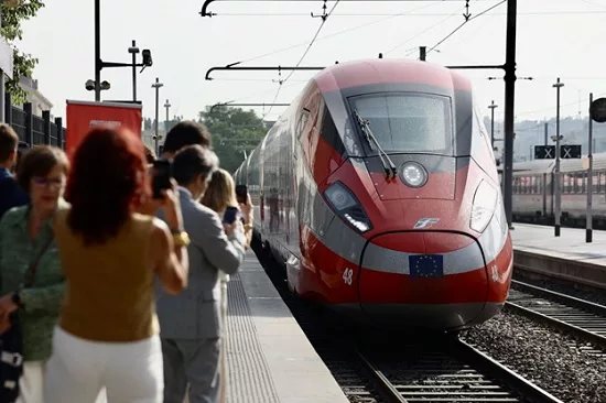 В Италии запущена уникальная система, которая остановит поезда при землетрясении