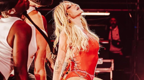 Певица Кеша снялась в полотенце на голое тело 1 Певица Кеша снялась в полотенце на голое тело