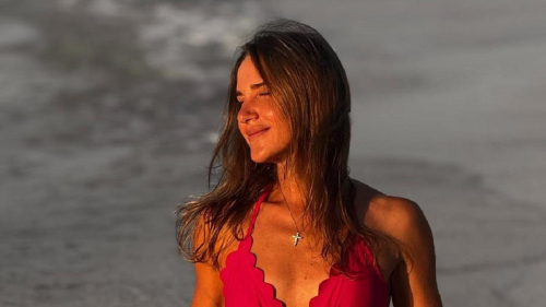 "С такой фигурой можно есть вкусняшки": 42-летняя Ковальчук показала фото в купальнике