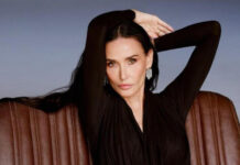 «Женщина века»: Деми Мур снялась в нижнем белье для обложки журнала