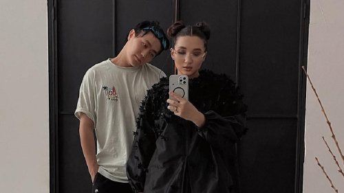 AYREE и ее супруг рассекретили имя дочери и показали кадры с выписки из роддома 1 AYREE и ее супруг рассекретили имя дочери и показали кадры с выписки из роддома