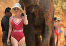 Баян Алагузова показала, как отдыхает с мужем и младшими дочерьми в экзотической стране