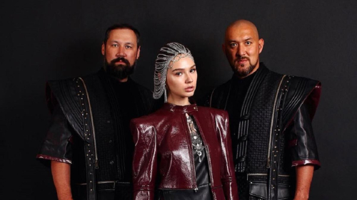 "Добавили нотку башкирской души": Ay Yola сняла клип на кавер песни группы "Агата Кристи"