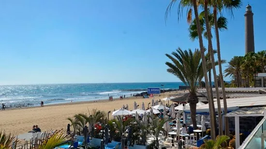 Уникальное место, привлекающее толпы туристов как летом, так и зимой