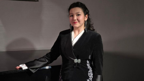 Карнеги-Холл, мюзиклы и Гран-при: казахстанская школьница готовится покорять мировую оперную сцену 1 Карнеги-Холл, мюзиклы и Гран-при: казахстанская школьница готовится покорять мировую оперную сцену