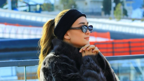 "На Розу Рымбаеву похожа": жена Али Окапова поделилась фото с сыном, снятыми в горах