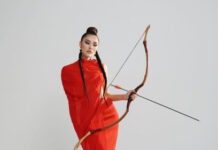 «Нереально красивая»: Элизат Берикова появилась в образе лучницы