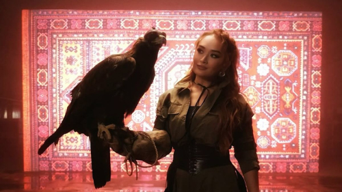 Образ Акерке Буркитбай из нового клипа привел в восторг фанатов