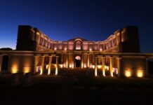 Сарды загораются ночью: в Турции древний город ЮНЕСКО превращается в «Ночной музей»