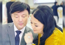 Родители Димаша Кудайбергена запечатлелись в Шанхае (фото)