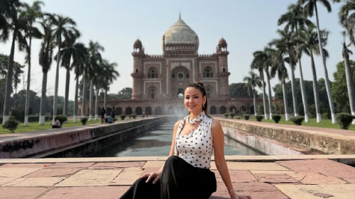 "Влюбился в вас": Асель Сагатова показала фото из Индии и собрала комплименты в Сети 1 "Влюбился в вас": Асель Сагатова показала фото из Индии и собрала комплименты в Сети