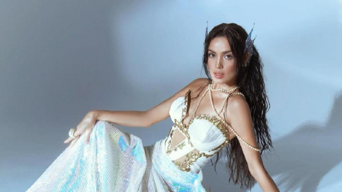 Акбота Сейтмагамбет в юбке с высоким разрезом нарвалась на критику "уятменов" 1 Акбота Сейтмагамбет в юбке с высоким разрезом нарвалась на критику "уятменов"